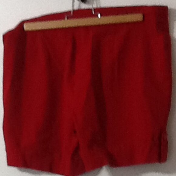 Nappa Valley Red shorts - Picture 3 of 10